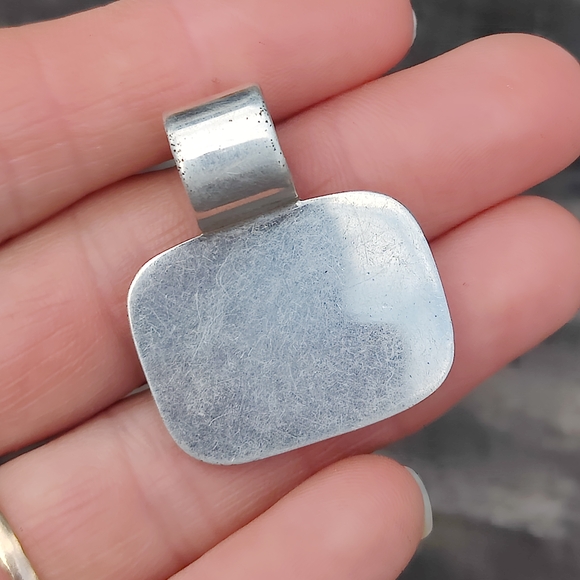 Vintage Sterling Onyx Pendant - Picture 3 of 5